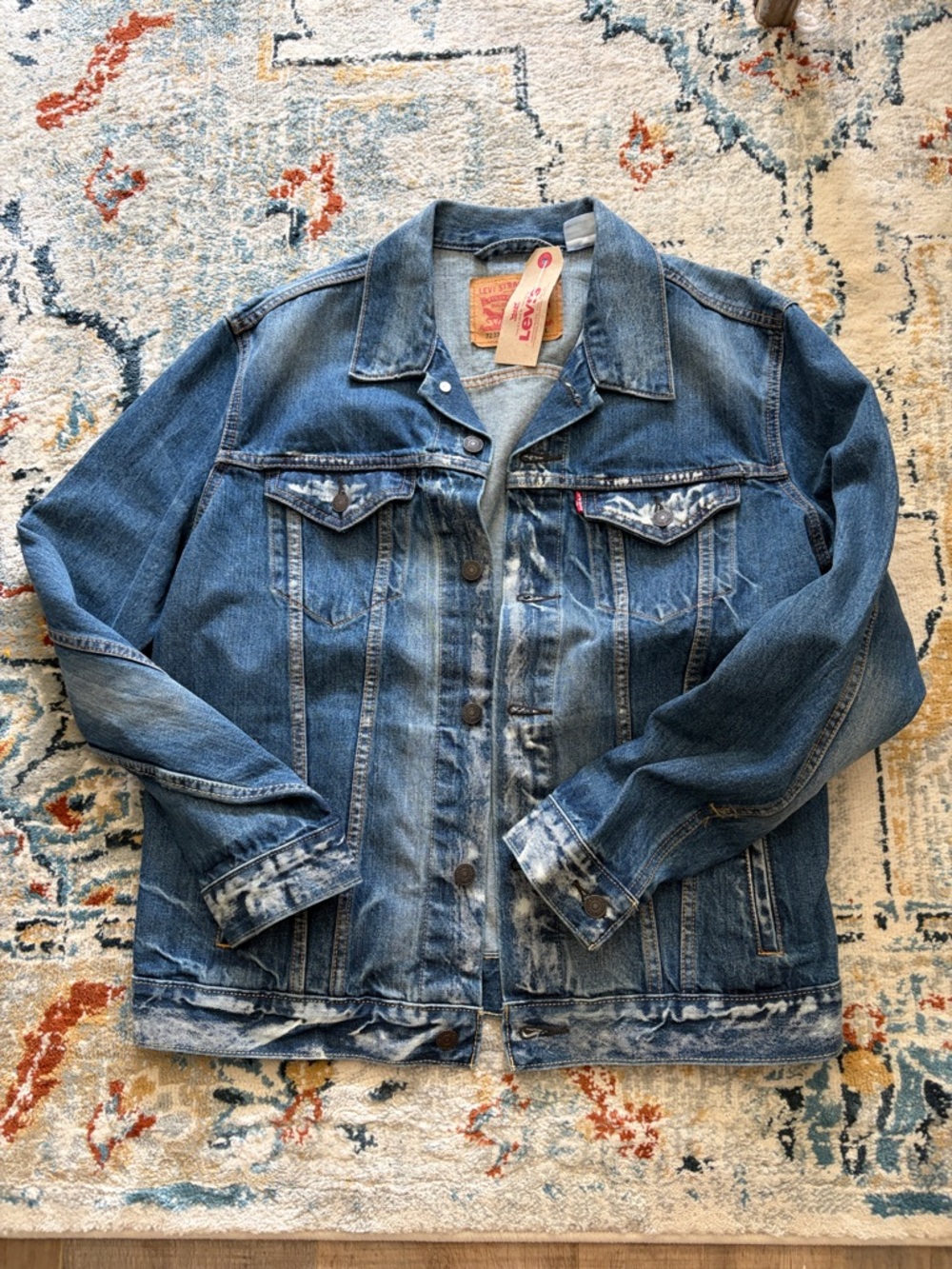 Levi’s Denim Trucker Jacket – Size Large – Brand New